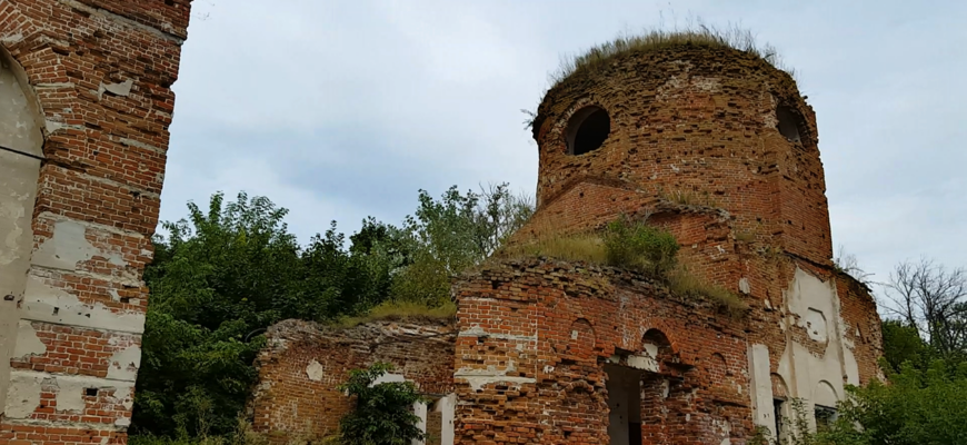 Троицкая церковь в Карауле
